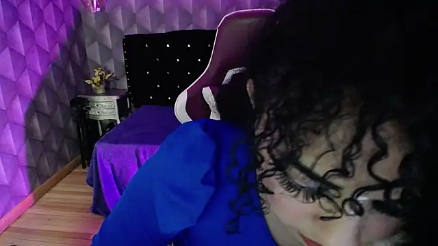 Sofiacowperx online show from February 2025 02:33:01 PM