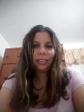 Snapshot of Carliina_Soussa chatting on September 2025 11:37:02 PM Carliina Soussa online show from September 2025 11:37:02 PM