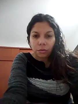 Snapshot of Carliina_Soussa chatting on March 2025 10:04:02 PM Carliina Soussa online show from March 2025 10:04:02 PM