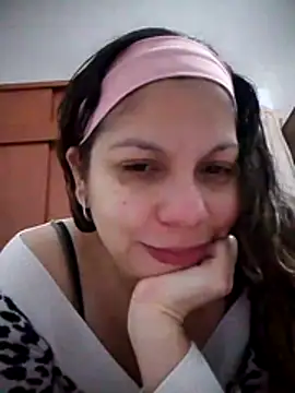 Carliina Soussa online show from November 2025 02:15:02 AM