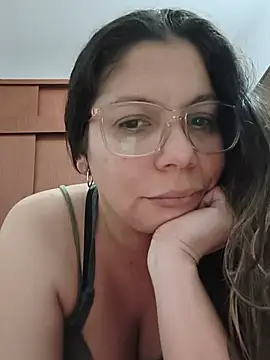 Snapshot of Carliina_Soussa chatting on July 2026 01:49:02 AM Carliina Soussa online show from July 2026 01:49:02 AM