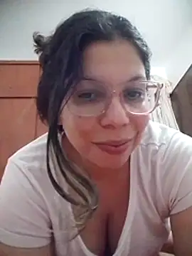 Snapshot of Carliina_Soussa chatting on June 2026 10:40:01 PM Carliina Soussa online show from June 2026 10:40:01 PM