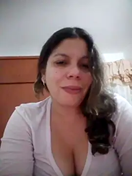 Snapshot of Carliina_Soussa chatting on October 2025 01:18:01 AM Carliina Soussa online show from October 2025 01:18:01 AM