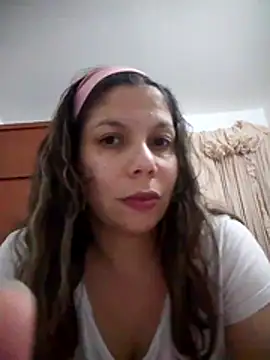 Carliina Soussa online show from November 2025 10:10:01 PM