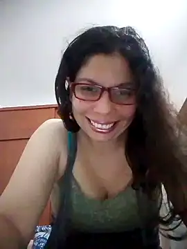 Snapshot of Carliina_Soussa chatting on March 2025 10:32:02 PM Carliina Soussa online show from March 2025 10:32:02 PM