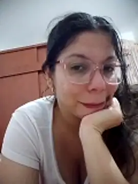 Carliina Soussa online show from April 2026 11:43:02 PM