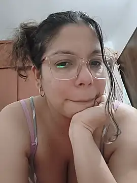 Snapshot of Carliina_Soussa chatting on July 2026 11:48:02 PM Carliina Soussa online show from July 2026 11:48:02 PM