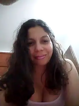 Snapshot of Carliina_Soussa chatting on March 2025 10:52:02 PM Carliina Soussa online show from March 2025 10:52:02 PM