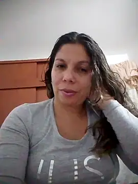 Snapshot of Carliina_Soussa chatting on October 2025 10:44:02 PM Carliina Soussa online show from October 2025 10:44:02 PM