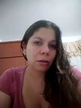 Snapshot of Carliina_Soussa chatting on October 2025 11:27:01 PM Carliina Soussa online show from October 2025 11:27:01 PM