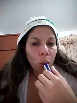 Carliina Soussa online show from December 2025 10:21:02 PM