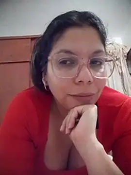 Snapshot of Carliina_Soussa chatting on June 2026 10:37:01 PM Carliina Soussa online show from June 2026 10:37:01 PM