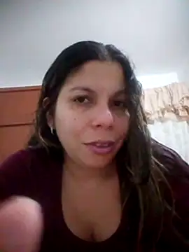 Snapshot of Carliina_Soussa chatting on October 2025 11:18:02 PM Carliina Soussa online show from October 2025 11:18:02 PM