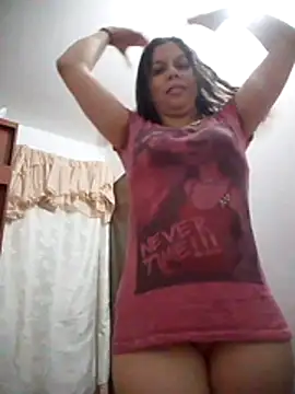 Snapshot of Carliina_Soussa chatting on October 2025 11:06:02 PM Carliina Soussa online show from October 2025 11:06:02 PM
