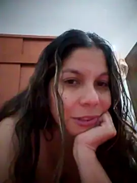 Snapshot of Carliina_Soussa chatting on October 2025 11:16:01 PM Carliina Soussa online show from October 2025 11:16:01 PM