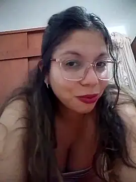 Carliina Soussa online show from April 2026 05:00:02 AM