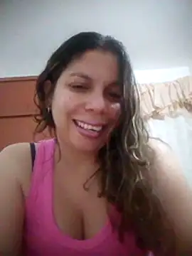 Snapshot of Carliina_Soussa chatting on October 2025 11:39:02 PM Carliina Soussa online show from October 2025 11:39:02 PM