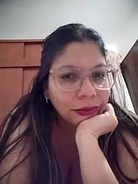Snapshot of Carliina_Soussa chatting on June 2026 11:35:02 PM Carliina Soussa online show from June 2026 11:35:02 PM