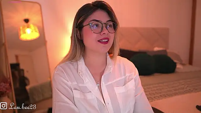 Lau Bee online show from February 2026 04:49:01 PM