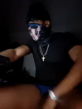 bigboytoy912 online show from April 2026 03:00:02 AM