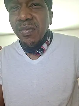 bigboytoy912 online show from April 2026 05:41:02 PM