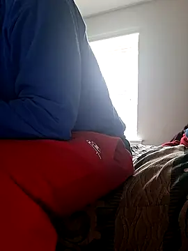 bigboytoy912 online show from April 2026 07:07:02 PM