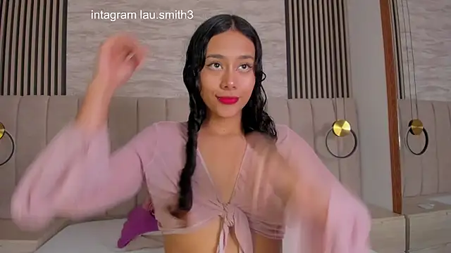 Snapshot of laura_smith33 chatting on September 2025 02:12:01 PM laura smith33 online show from September 2025 02:12:01 PM