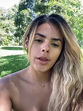 ZoeJohnsoon online show from November 2025 06:23:02 PM