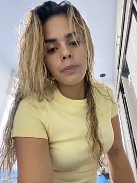 ZoeJohnsoon online show from November 2025 08:57:02 PM