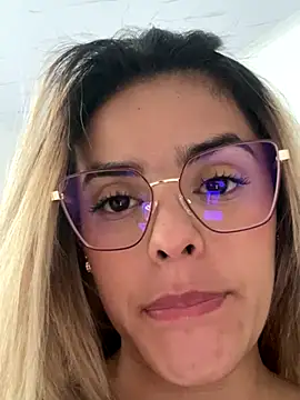 ZoeJohnsoon online show from November 2025 07:36:02 PM