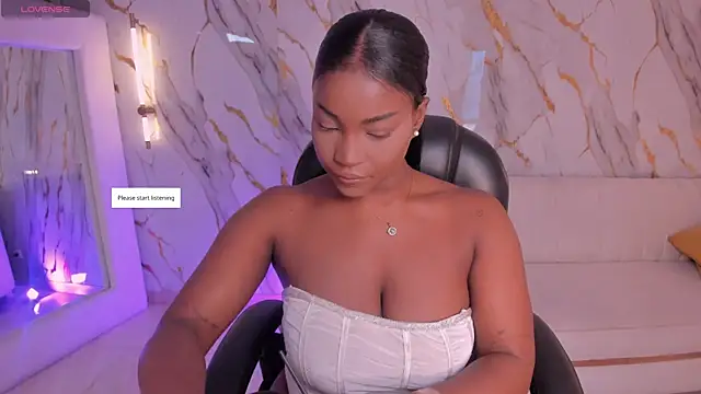 SavannahStorm online show from April 2026 12:12:02 PM