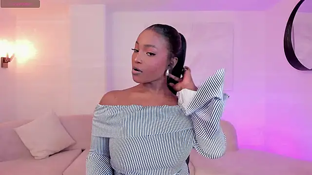 SavannahStorm online show from December 2025 07:45:01 PM