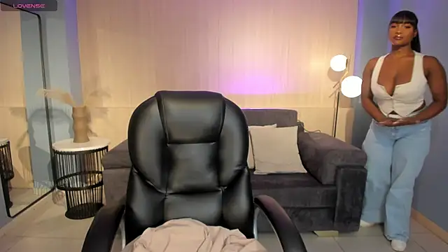 SavannahStorm online show from January 2026 01:47:02 PM