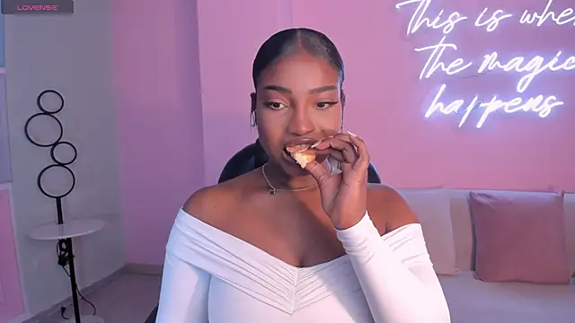 SavannahStorm online show from April 2026 12:29:01 PM