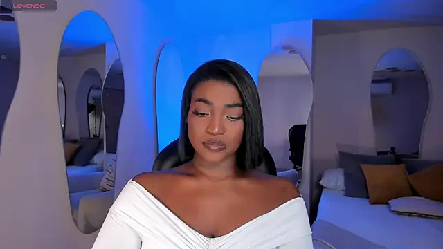 SavannahStorm online show from April 2026 12:20:01 PM