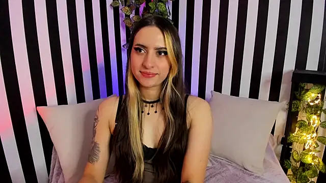 liz goth online show from October 2025 02:19:01 PM