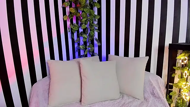 liz goth online show from February 2026 03:32:02 PM