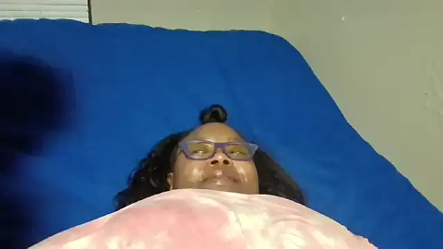 Snapshot of Needmehard chatting on January 2025 02:40:01 AM Needmehard online show from January 2025 02:40:01 AM