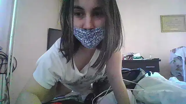 Snapshot of MikaKors chatting on March 2025 08:21:02 AM MikaKors online show from March 2025 08:21:02 AM