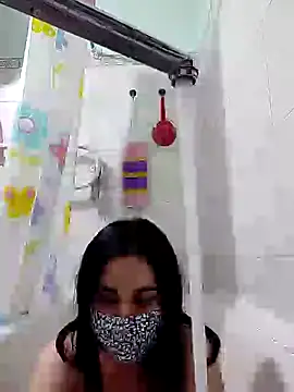 Snapshot of MikaKors chatting on January 2025 05:28:02 PM MikaKors online show from January 2025 05:28:02 PM