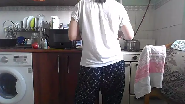 Snapshot of MikaKors chatting on February 2025 05:49:02 AM MikaKors online show from February 2025 05:49:02 AM