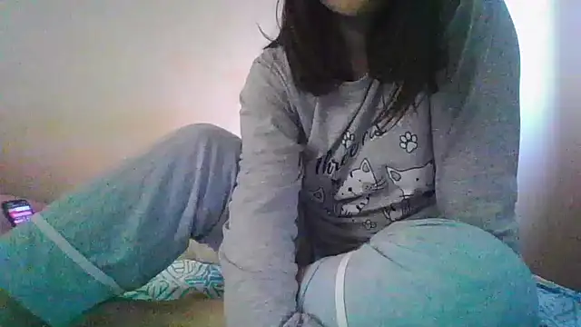 Snapshot of MikaKors chatting on February 2025 10:24:02 AM MikaKors online show from February 2025 10:24:02 AM