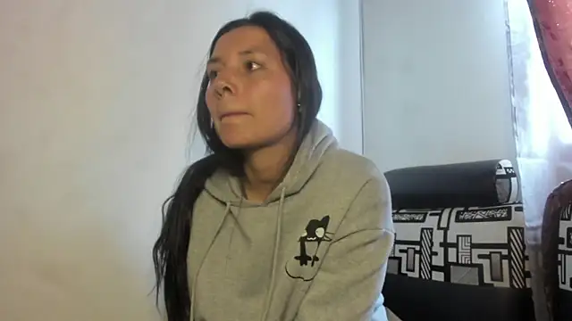 Nathaly love96 online show from June 2026 07:37:01 PM