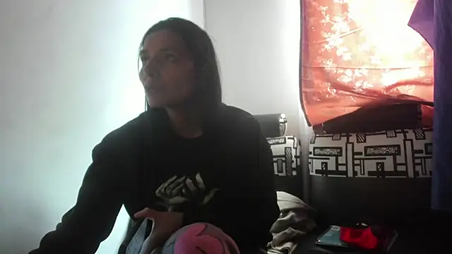Nathaly love96 online show from July 2026 07:05:02 PM