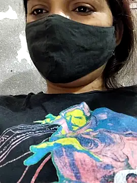 Snapshot of illay_love chatting on April 2026 06:43:01 AM illay love online show from April 2026 06:43:01 AM