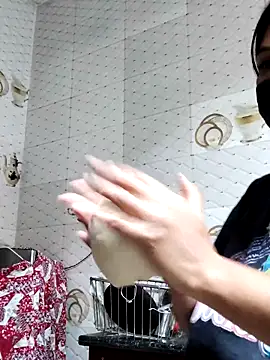 Snapshot of illay_love chatting on April 2026 03:10:02 AM illay love online show from April 2026 03:10:02 AM