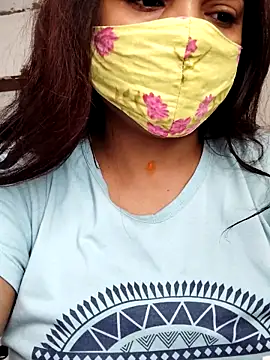 Snapshot of illay_love chatting on March 2026 04:21:02 AM illay love online show from March 2026 04:21:02 AM