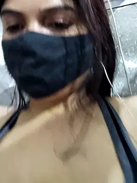 Snapshot of illay_love chatting on April 2026 05:40:01 PM illay love online show from April 2026 05:40:01 PM