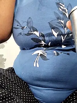 Snapshot of illay_love chatting on April 2026 05:09:01 AM illay love online show from April 2026 05:09:01 AM