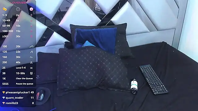 Snapshot of Nahomi-Hill chatting on March 2025 01:02:02 AM Nahomi-Hill online show from March 2025 01:02:02 AM